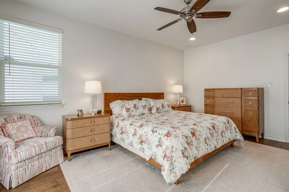 109 Crossroads Circle Westworth Village, TX 76114