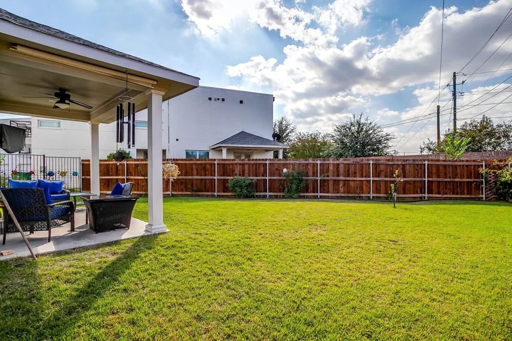 109 Crossroads Circle Westworth Village, TX 76114