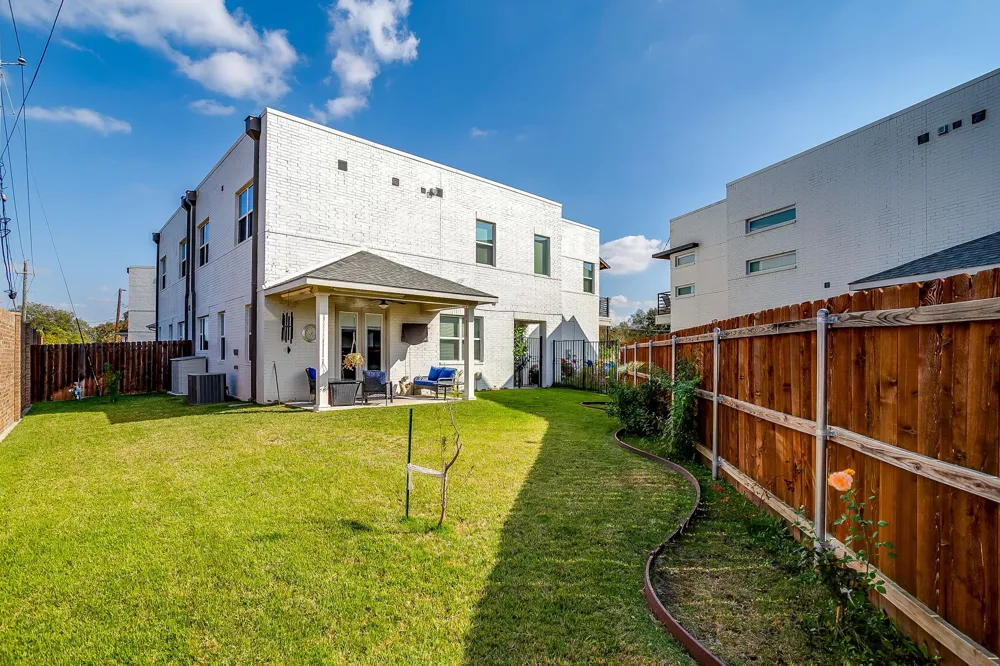 109 Crossroads Circle Westworth Village, TX 76114
