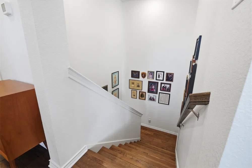 109 Crossroads Circle Westworth Village, TX 76114