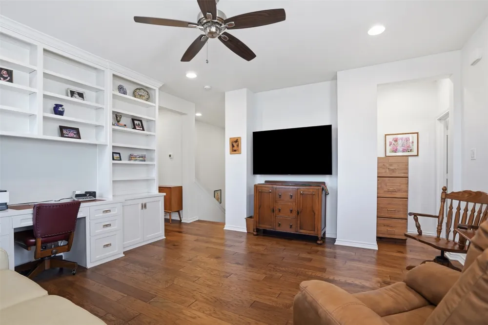 109 Crossroads Circle Westworth Village, TX 76114