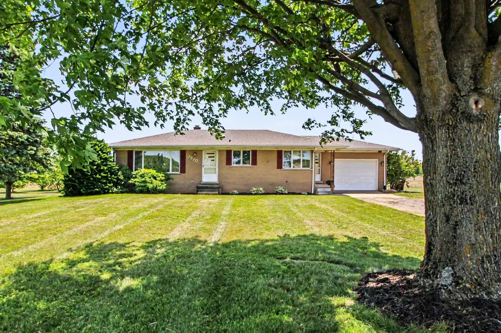 7610 Willis Road Augusta Charter Township, MI 48197