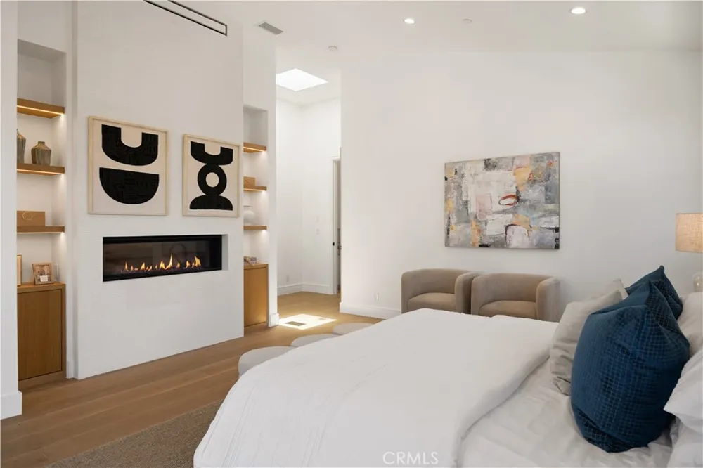 1013 10th Street Manhattan Beach, CA 90266
