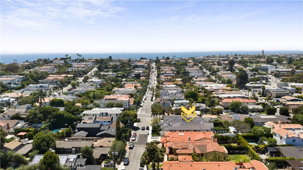 1013 10th Street Manhattan Beach, CA 90266