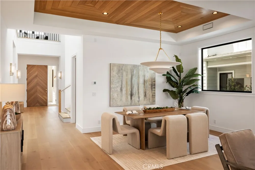 1013 10th Street Manhattan Beach, CA 90266
