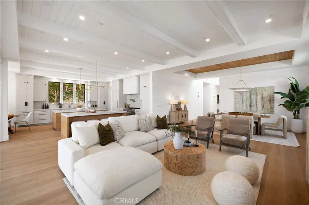 1013 10th Street Manhattan Beach, CA 90266