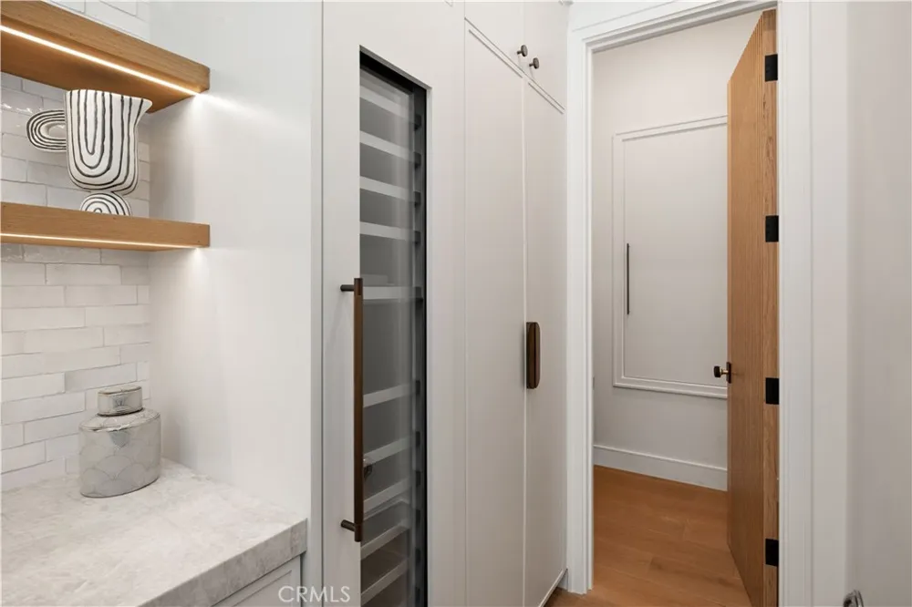 1013 10th Street Manhattan Beach, CA 90266
