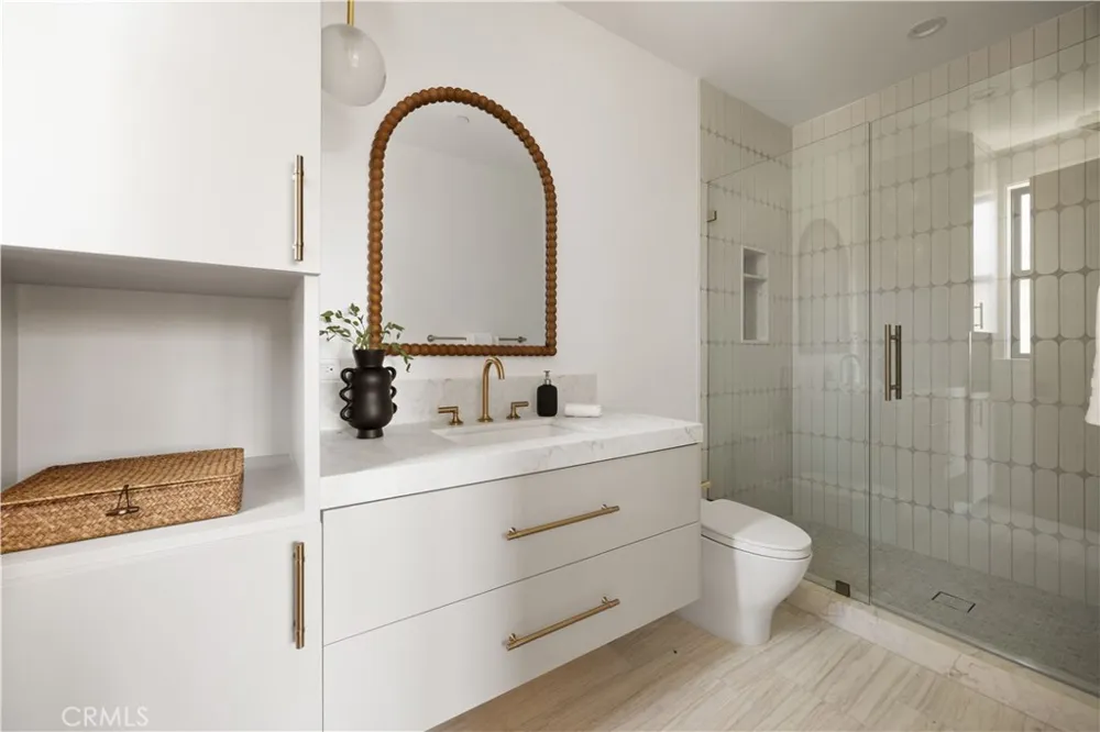 1013 10th Street Manhattan Beach, CA 90266