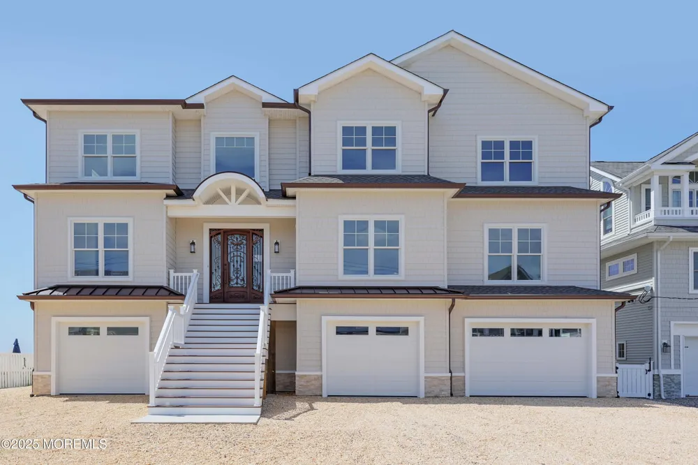 39 Bay Shore Drive