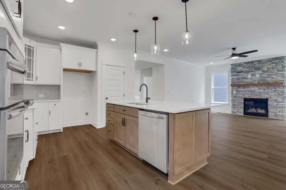 139 Marble Tree WAY Ball Ground, GA 30107