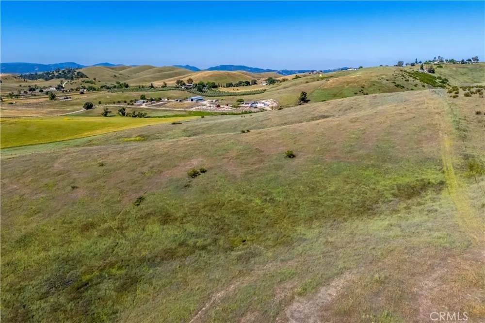 2771 Poco Road Templeton, CA 93465