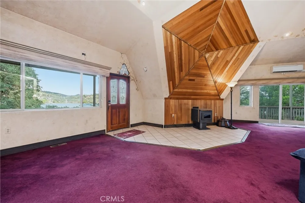 16945 Knollview Hidden Valley Lake, CA 95467