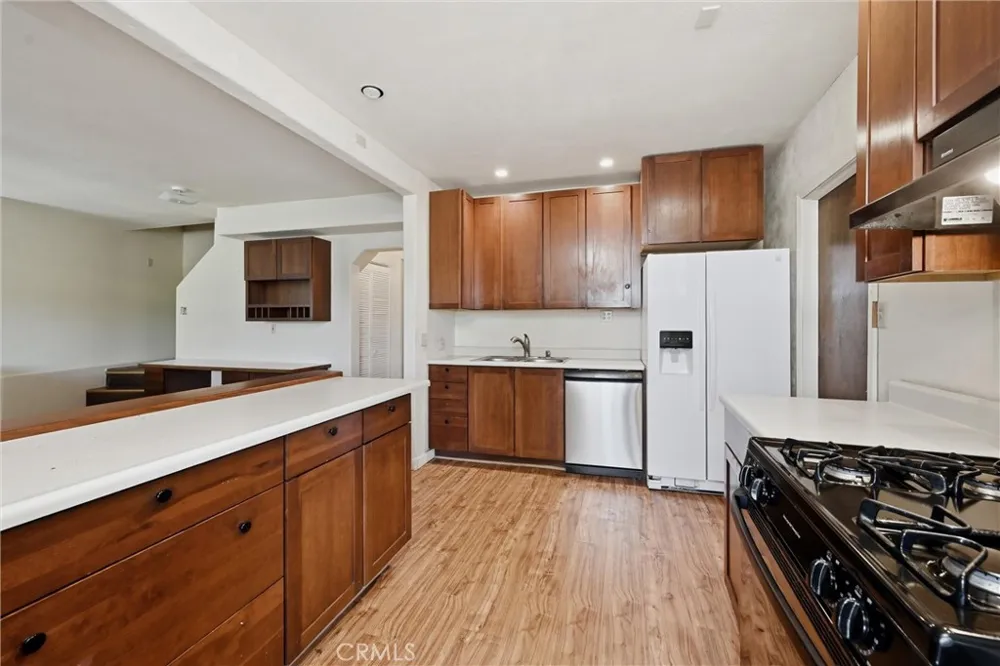 16945 Knollview Hidden Valley Lake, CA 95467