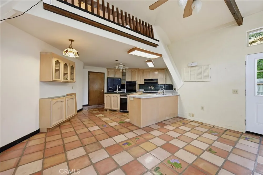 16945 Knollview Hidden Valley Lake, CA 95467