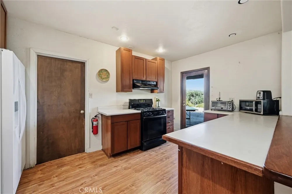 16945 Knollview Hidden Valley Lake, CA 95467