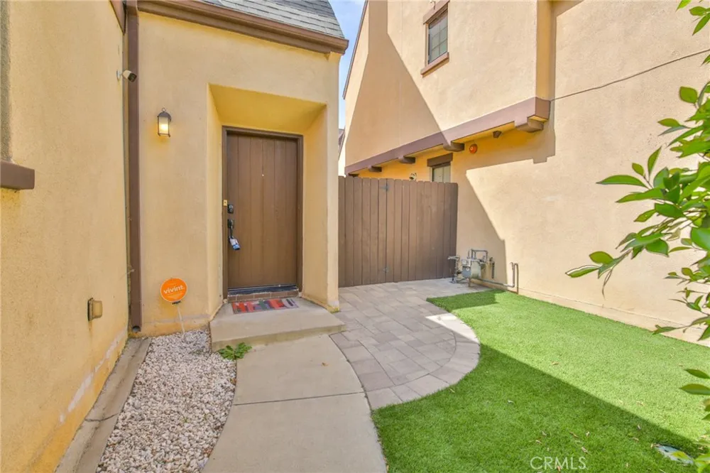 9269 Tobias Panorama City, CA 91402