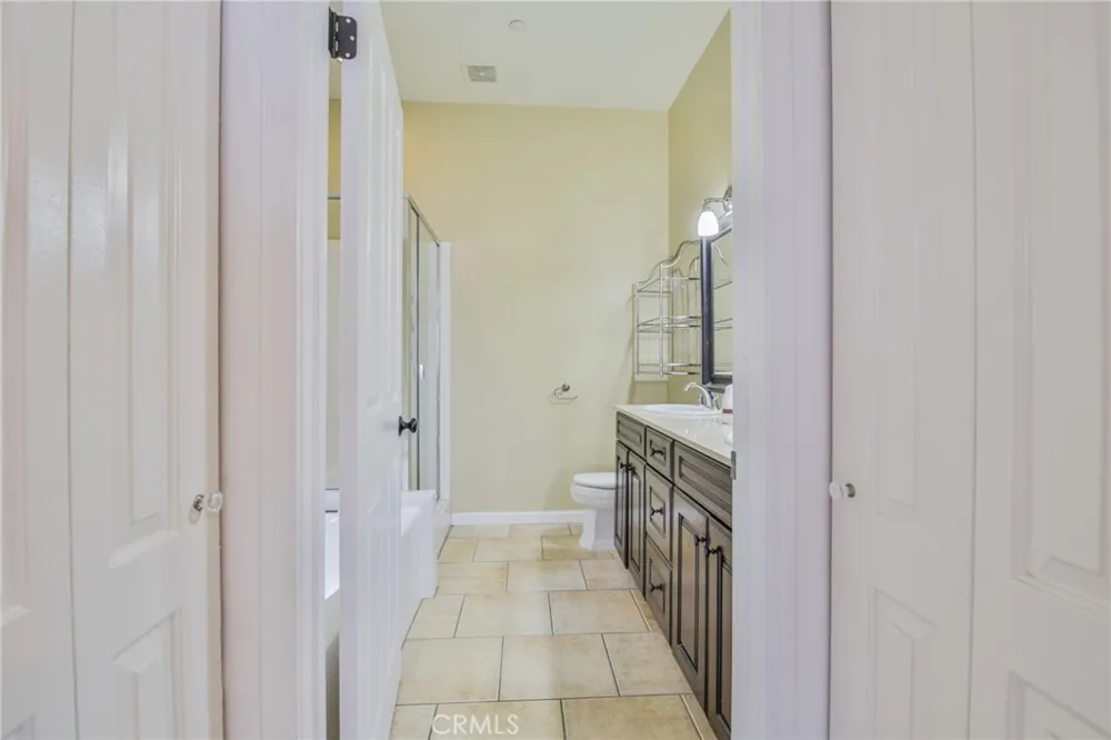 9269 Tobias Panorama City, CA 91402
