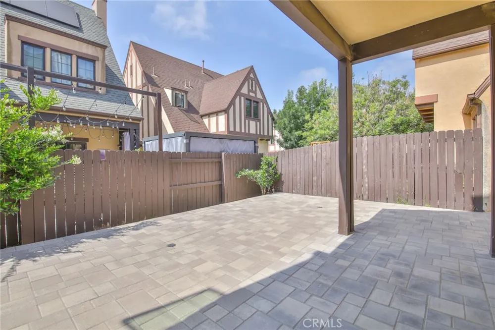 9269 Tobias Panorama City, CA 91402