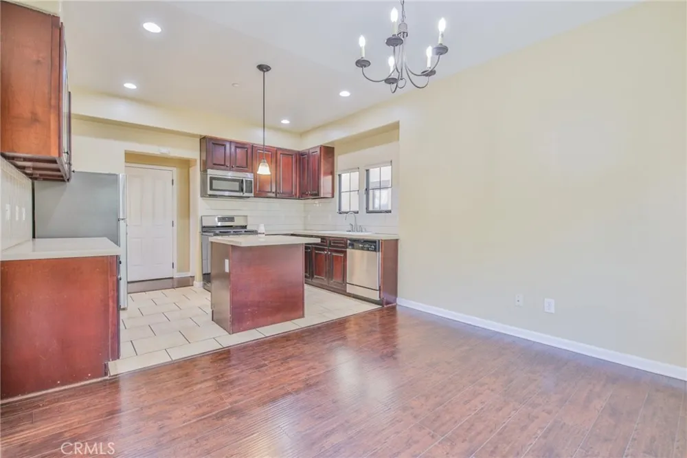 9269 Tobias Panorama City, CA 91402