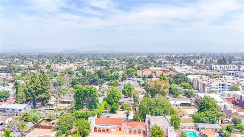 9269 Tobias Panorama City, CA 91402