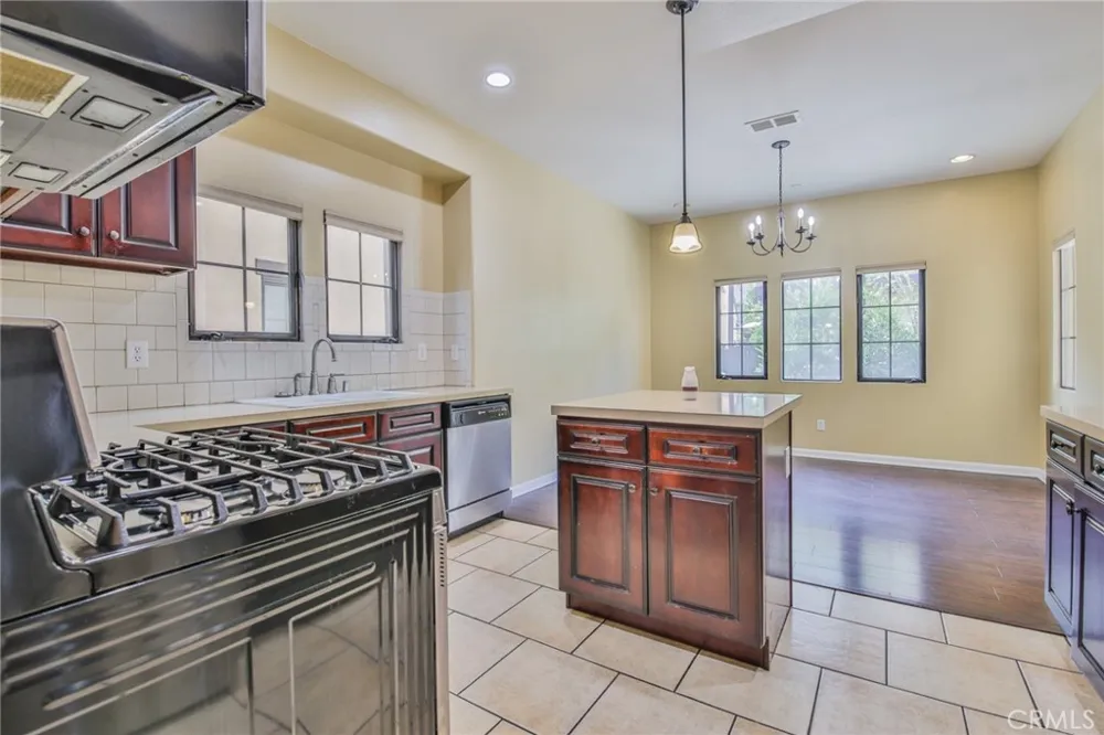 9269 Tobias Panorama City, CA 91402