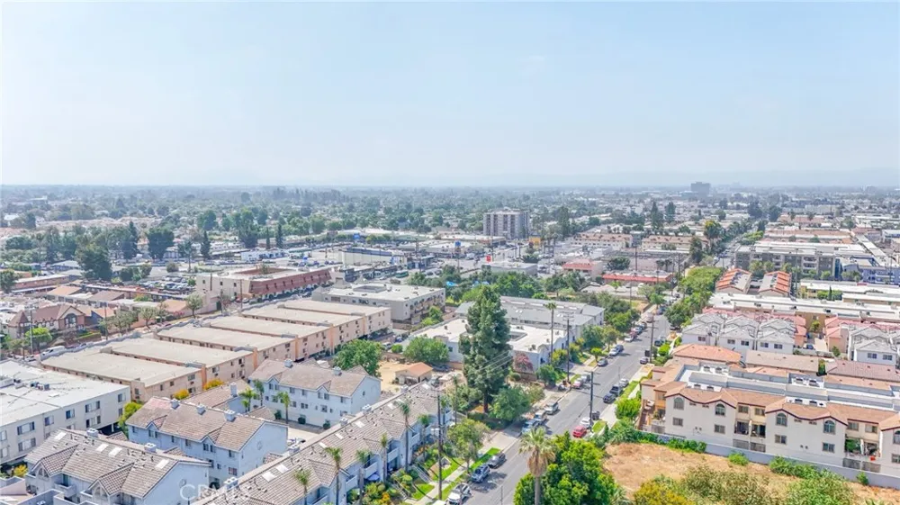 9269 Tobias Panorama City, CA 91402