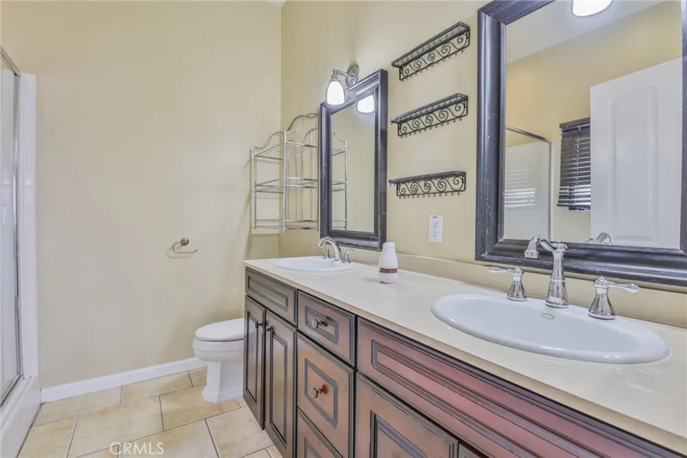 9269 Tobias Panorama City, CA 91402