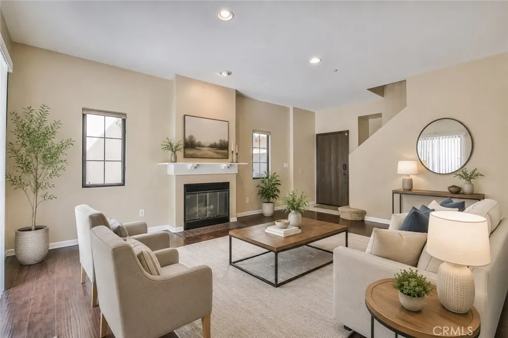 9269 Tobias Panorama City, CA 91402