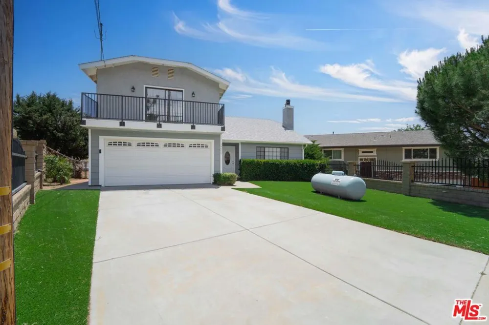 14924 Sunnydale Drive Lake Hughes, CA 93532