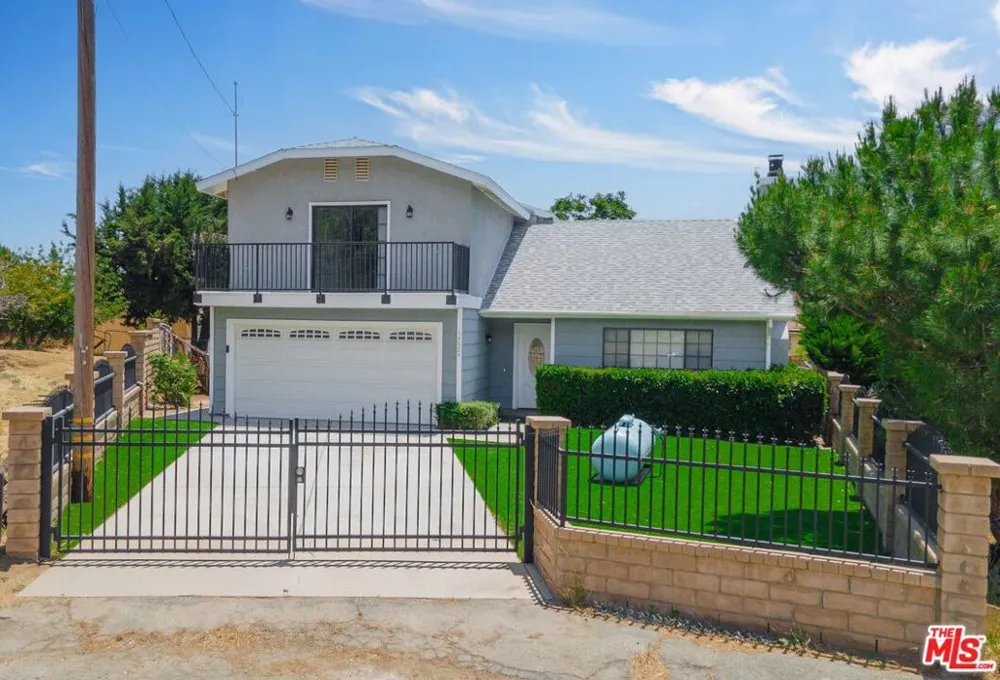 14924 Sunnydale Drive Lake Hughes, CA 93532