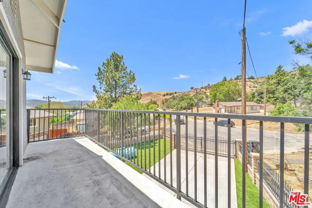 14924 Sunnydale Drive Lake Hughes, CA 93532