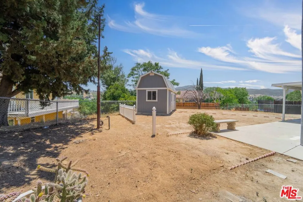 14924 Sunnydale Drive Lake Hughes, CA 93532