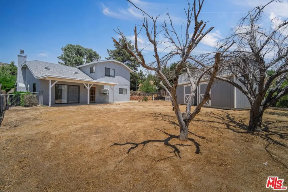 14924 Sunnydale Drive Lake Hughes, CA 93532