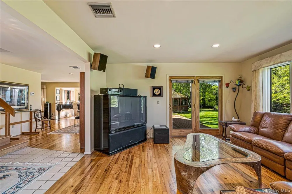 47 Main Street East Setauket, NY 11733