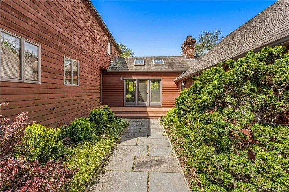 47 Main Street East Setauket, NY 11733