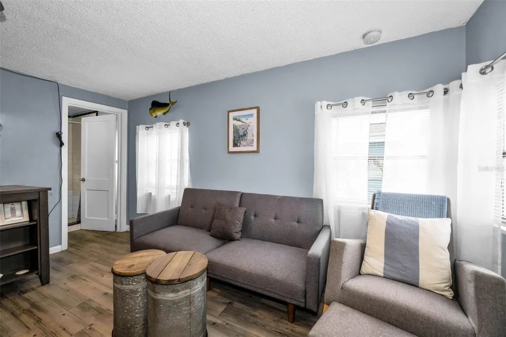 483 E SHORE DRIVE #A4 Clearwater Beach, FL 33767