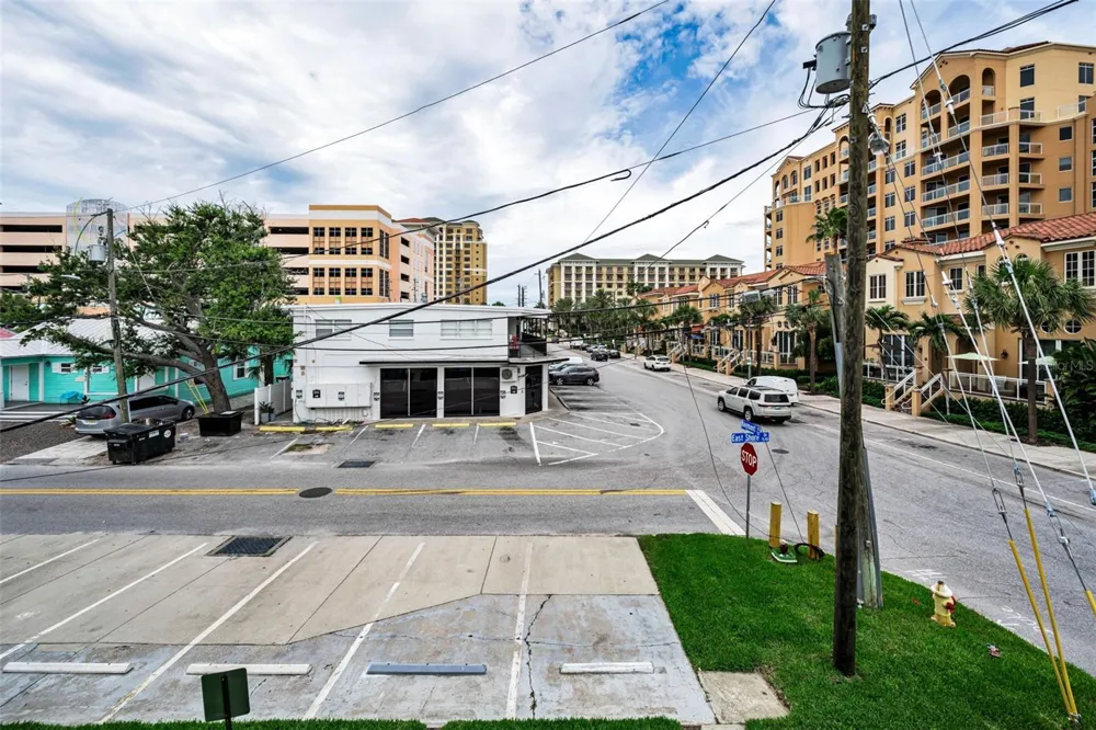 483 E SHORE DRIVE #A4 Clearwater Beach, FL 33767
