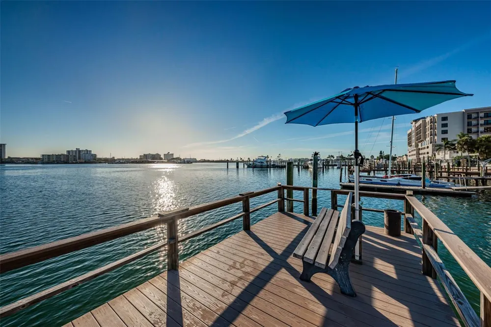 483 E SHORE DRIVE #A4 Clearwater Beach, FL 33767