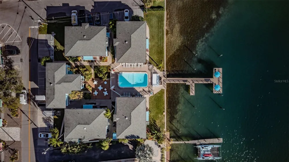 483 E SHORE DRIVE #A4 Clearwater Beach, FL 33767