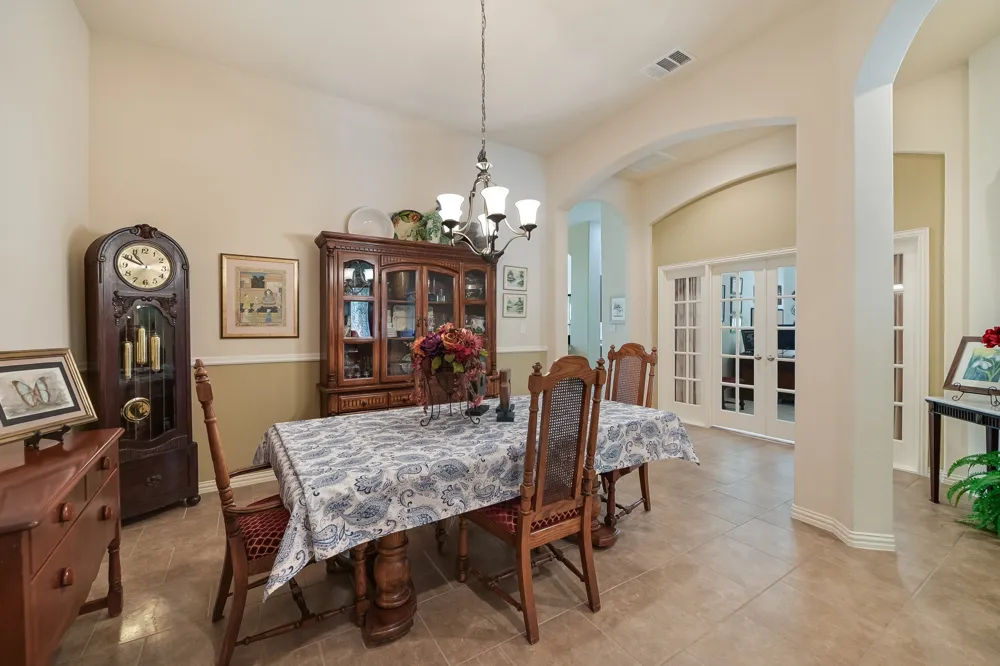 1827 Tall Chief Leander, TX 78641