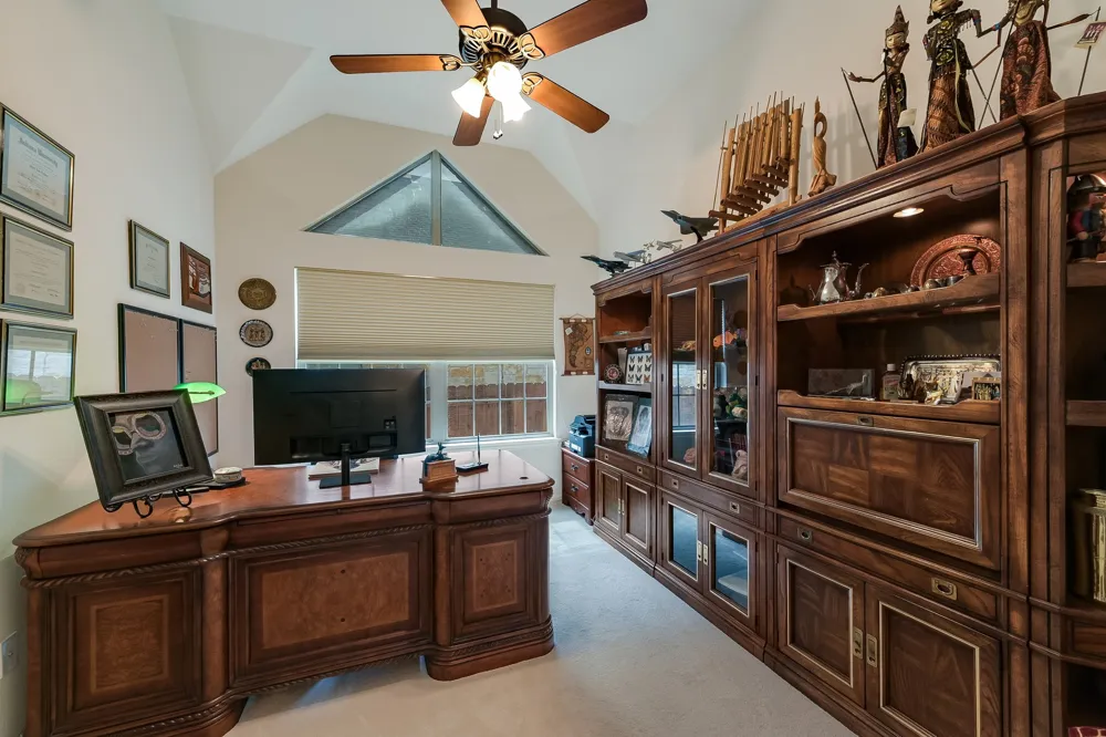 1827 Tall Chief Leander, TX 78641