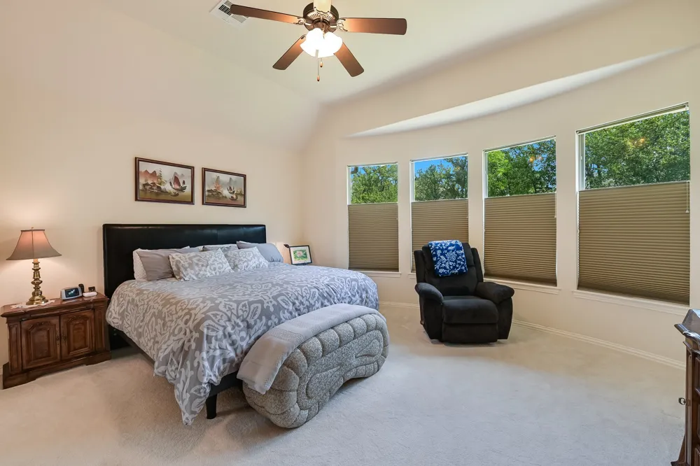 1827 Tall Chief Leander, TX 78641