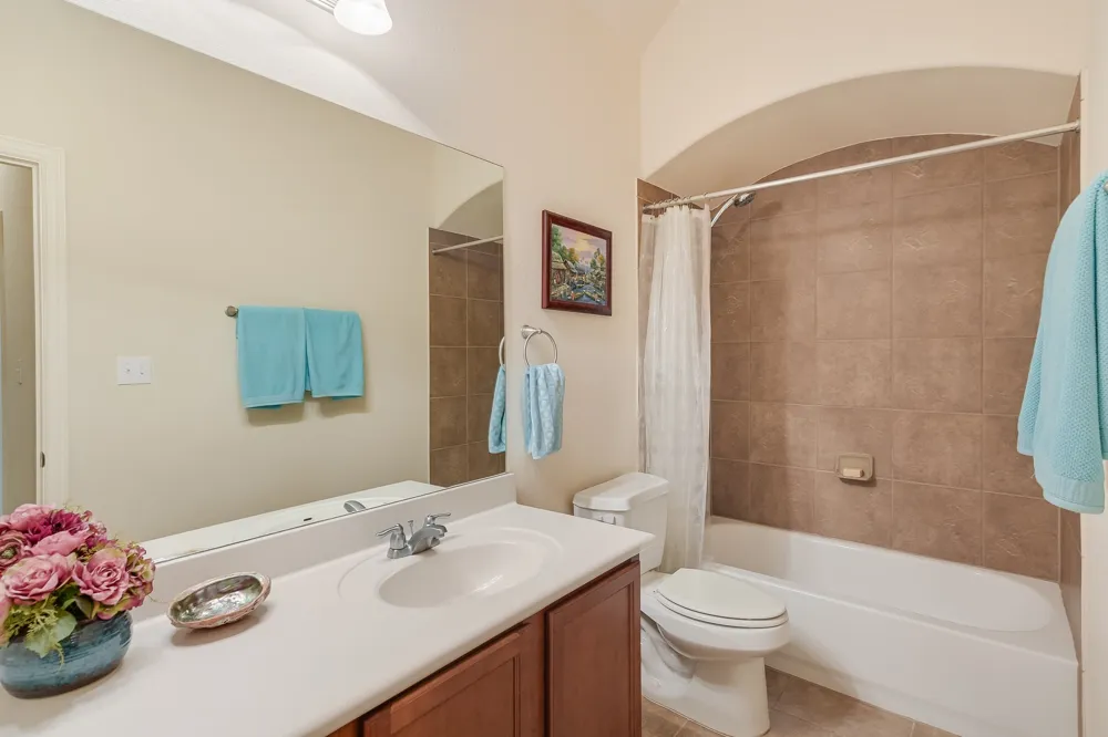 1827 Tall Chief Leander, TX 78641