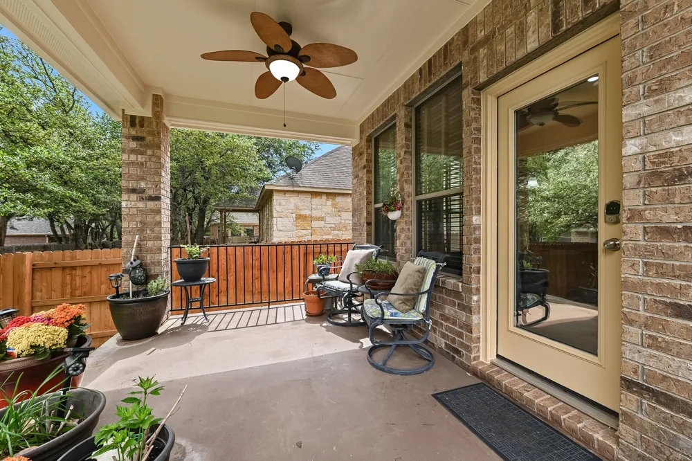 1827 Tall Chief Leander, TX 78641