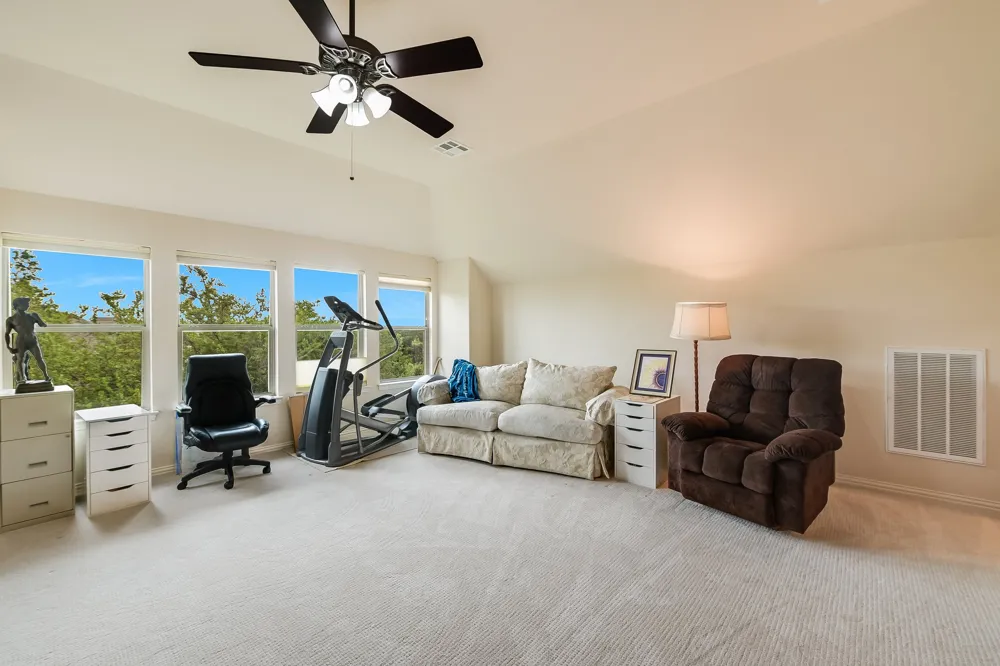 1827 Tall Chief Leander, TX 78641