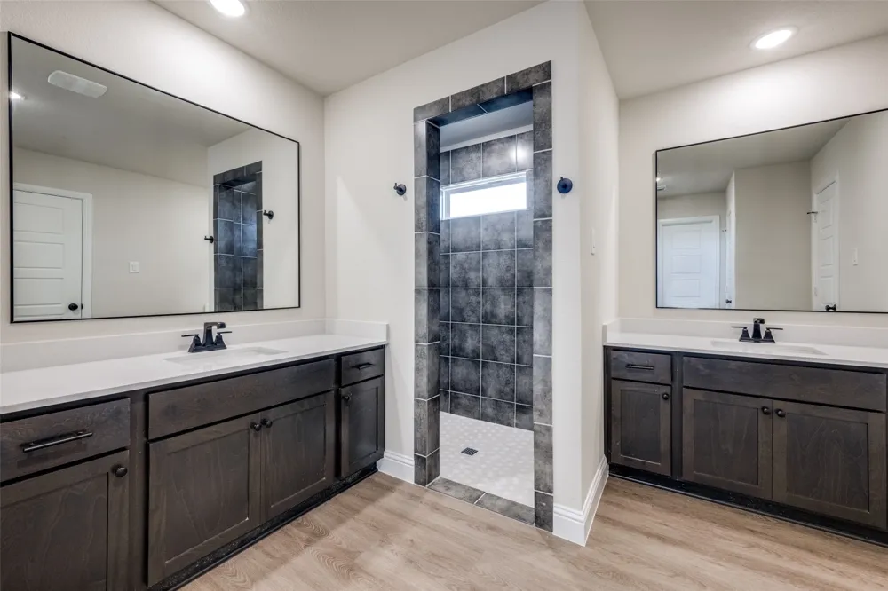 104 Ranchview Valley View, TX 76272