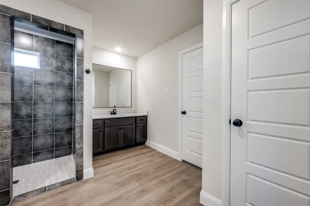 104 Ranchview Valley View, TX 76272