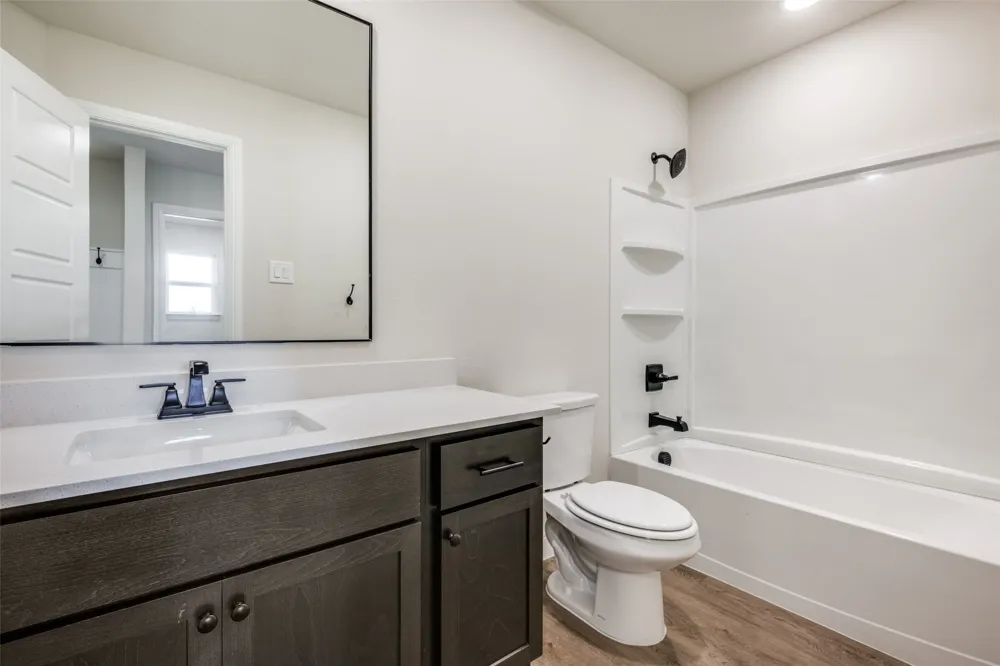 104 Ranchview Valley View, TX 76272
