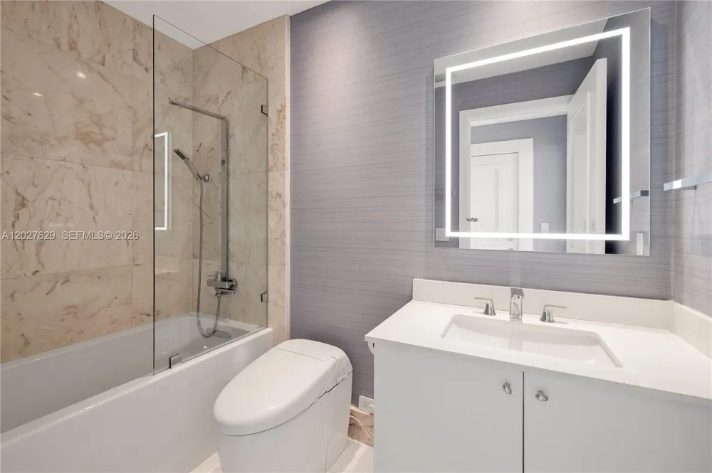 799 Crandon Blvd #PH-8 Key Biscayne, FL 33149