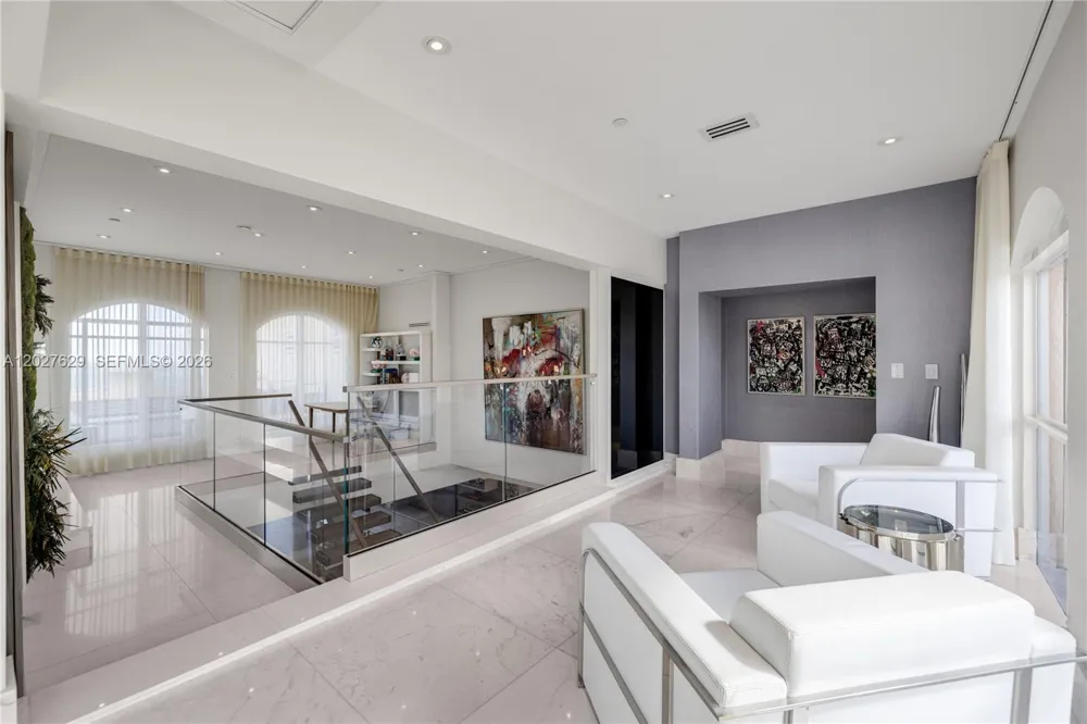 799 Crandon Blvd #PH-8 Key Biscayne, FL 33149